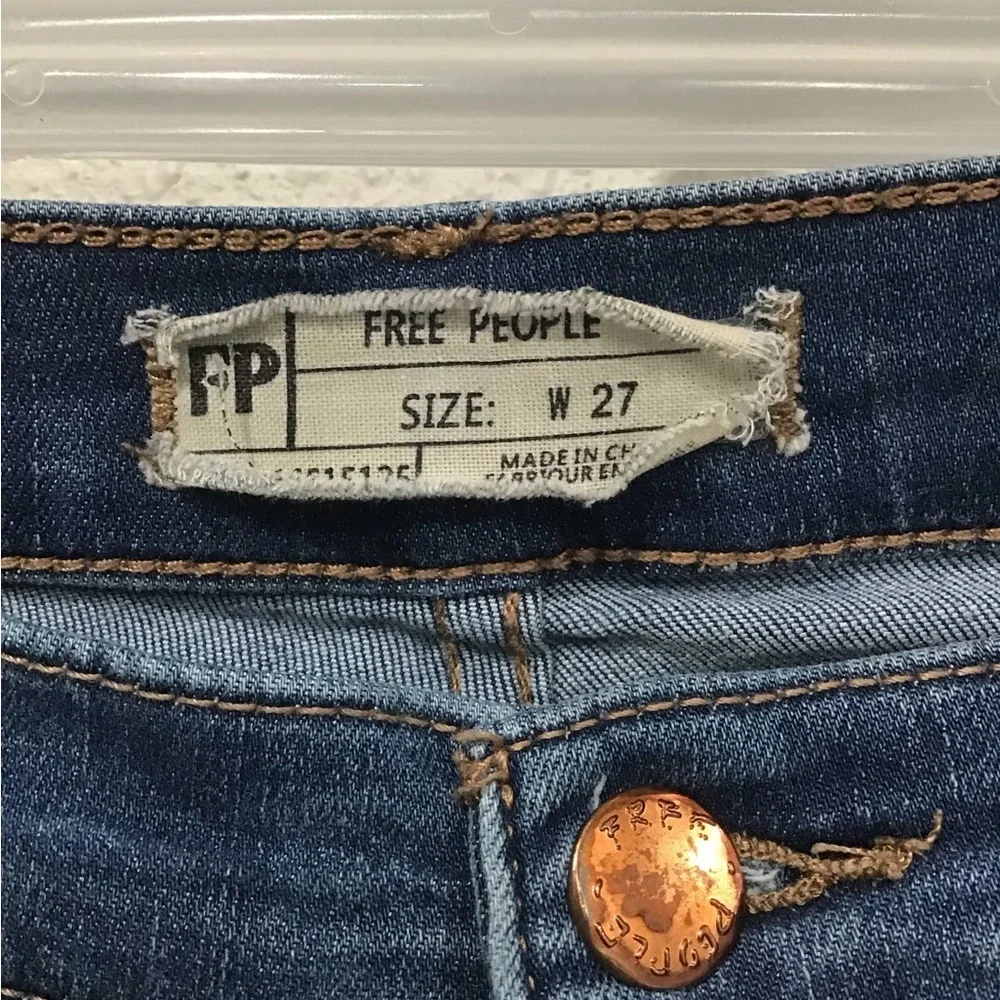 Free People Great Heights Frayed Skinny Jeans Women’s Size 27 Distressed Cropped
